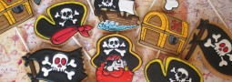Pirates cookie pops