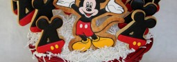 Mickey Mouse cookie pops